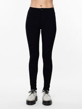 Pieces Highskin jeggings - musta - naisten housut - kapeat housut - naisten vaatteet - IHANA Store