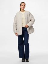 Pieces Stella vanutakki - beige - naisten takit - naisten muoti - tikkitakit - välikausitakki - lifestyle - IHANA Store - kotimainen verkkokauppa
