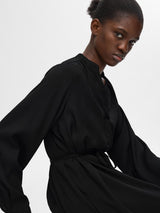 Selected Femme Maddi mekko - musta - naisten vaatteet - vapaa-ajanmekko - IHANA Store