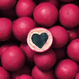Lakrids by Bülow Strawberry & Cream suklaakuorrutettu lakritsi 295g - gluteeniton lakritsi - makea elintarvike - herkut - koti - IHANA Store - lifestylemyymälä - kotimainen verkkokauppa