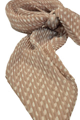 Lasessor Milka pliseehuivi - beige - pilkullinen -  naisten asusteet - muoti - lifestyle - IHANA Store - kotimainen verkkokauppa