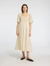 Selected Femme Dora maksimekko - vaalea kuvioitu - naisten vaatteet - muoti - lifestyle - lifestyle - IHANA Store